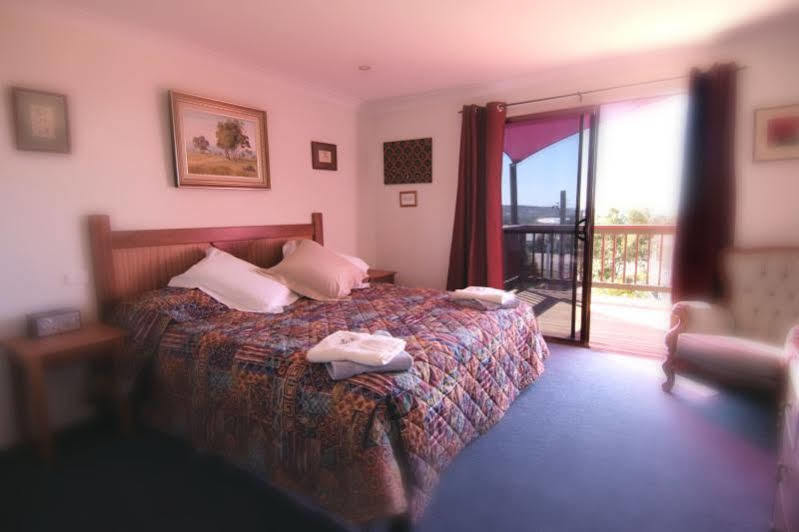Anchors Aweigh - Adult Guests Only Hotel Нарума Екстериор снимка