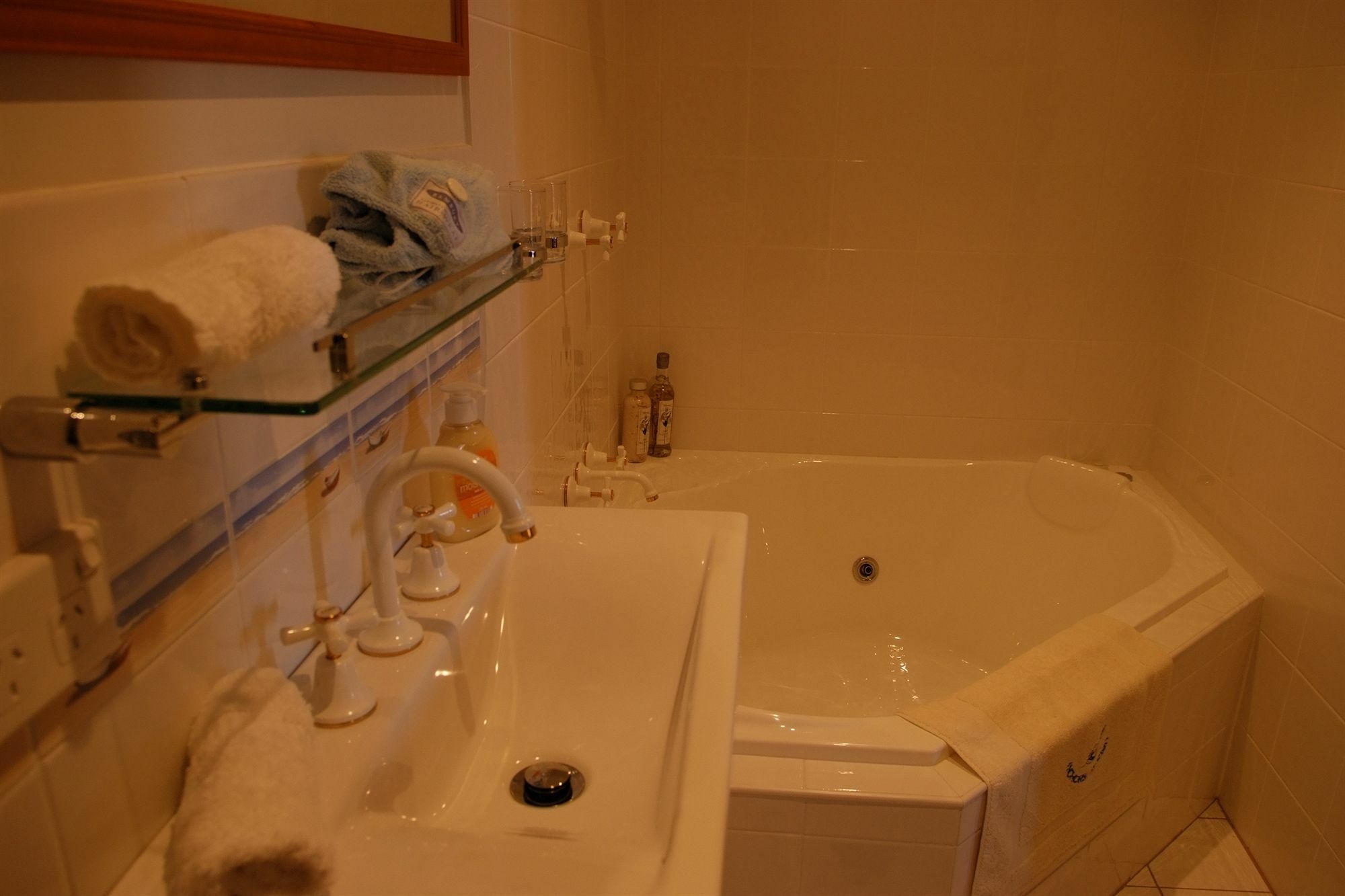 Anchors Aweigh - Adult Guests Only Hotel Нарума Екстериор снимка